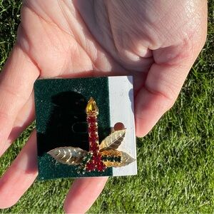 Vintage Holiday Candle Brooch Roman Inc Gold Tone Red Green Rhinestone